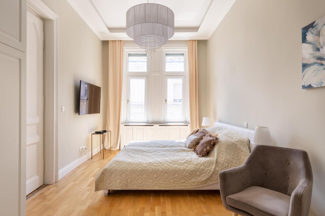 Designer Luxury Home In The Jewish Quarter Budapest Exterior foto